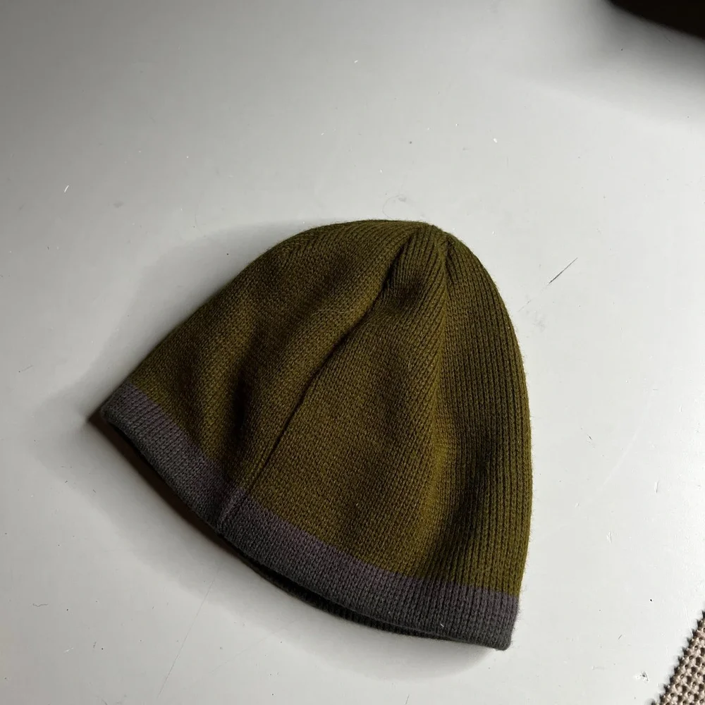 The North Face Mens Olive Green Grey Knit Beanie Winter Hat Logo Made in Canada